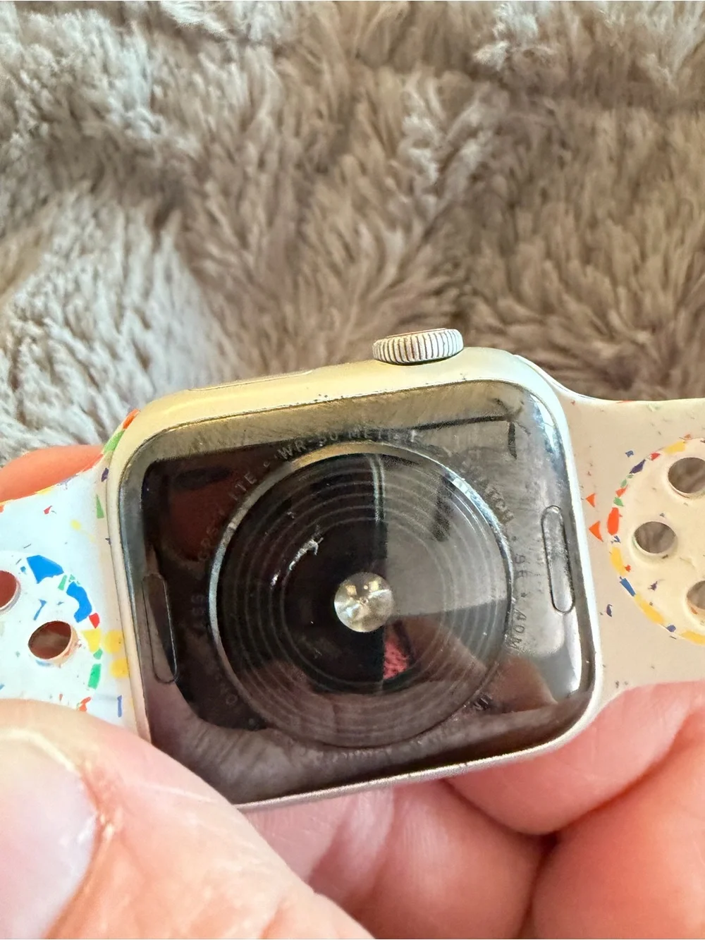 Apple Watch SE GPS + Cellular Silver with White Speckled Perforated Sport Band
